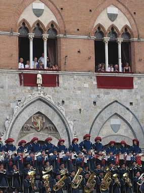 Palio i Siena - Omkringliggende byer - Casa Carolina